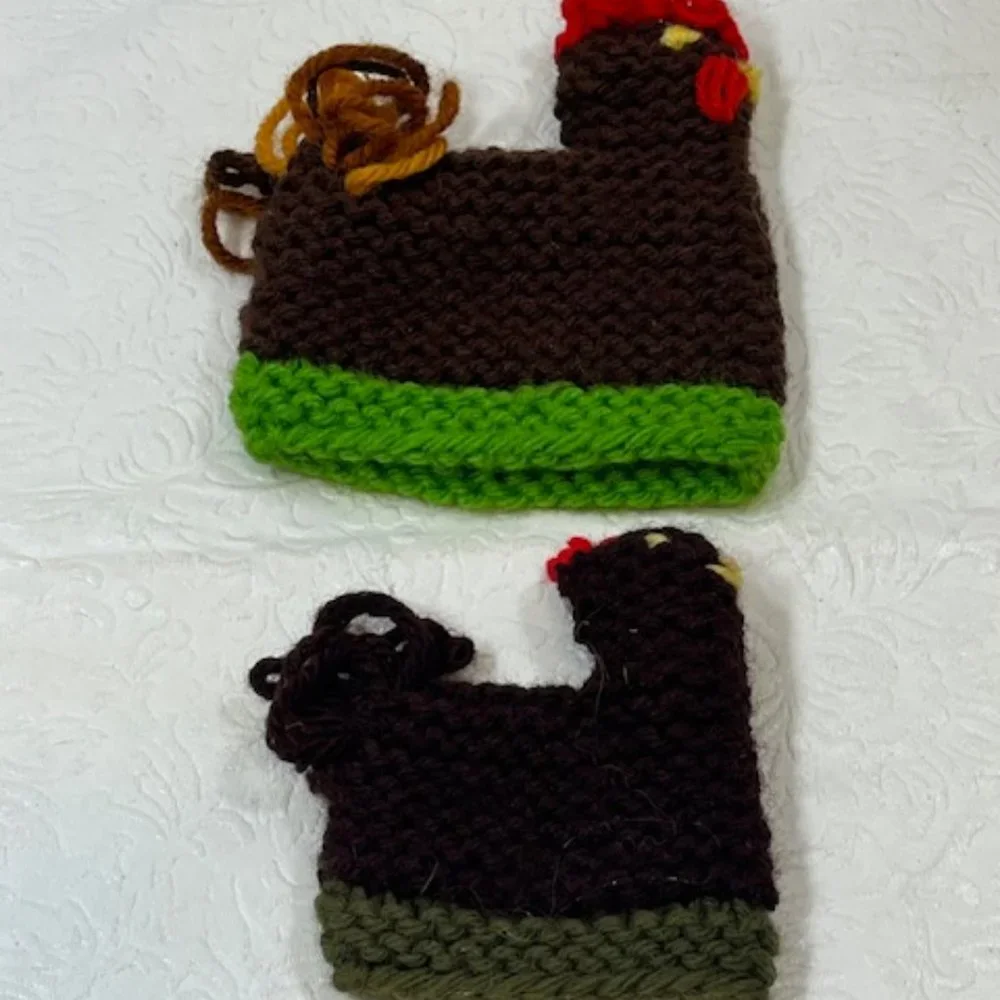 Two (2) Crocheted/Knitted Chicken/Hen Egg Cozies Covers Holder Decor 3
